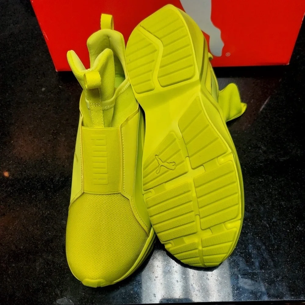 Sz various Rihanna pumas lime
